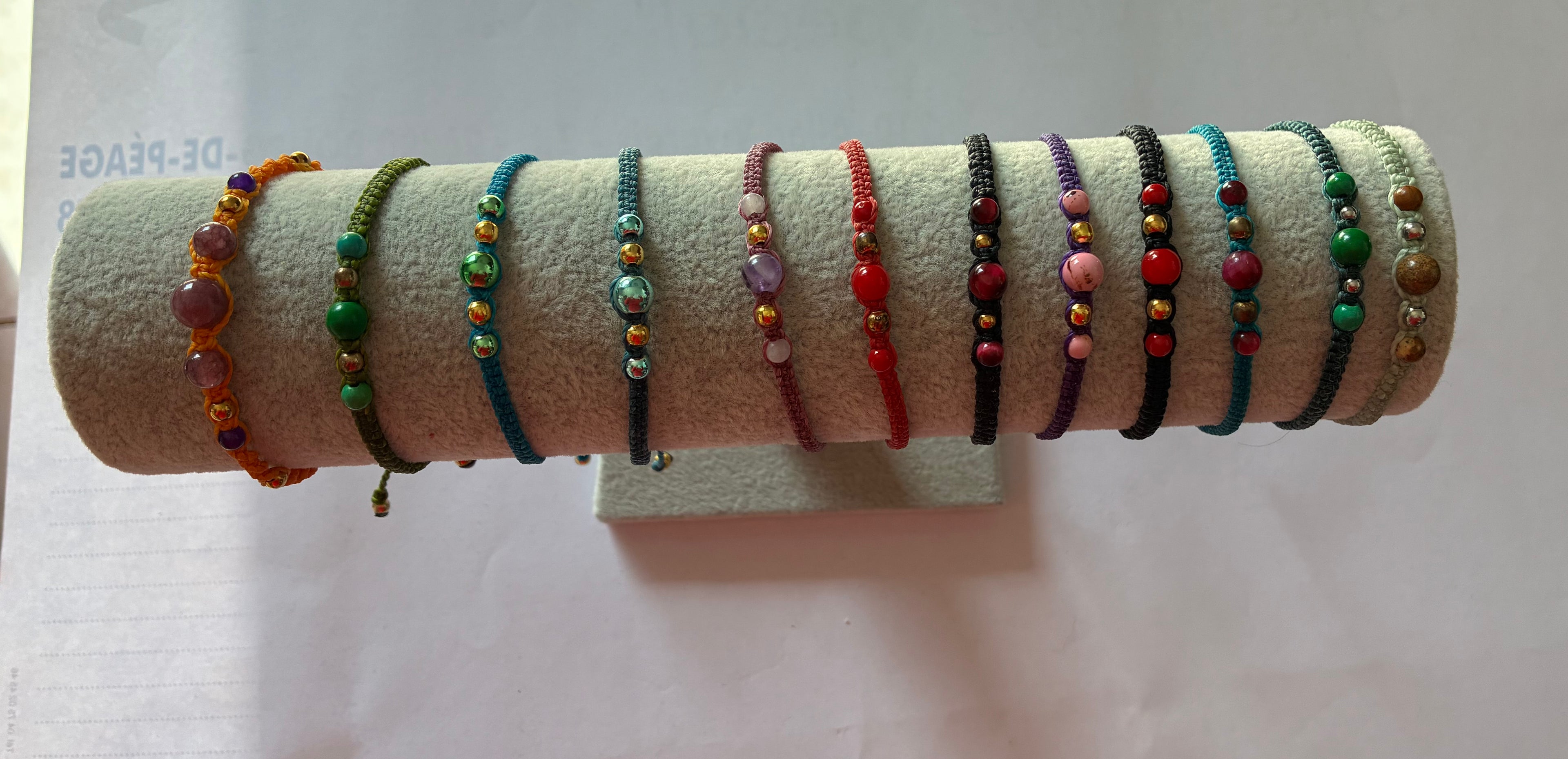 Bracelet macramé simple avec perles personnalisables