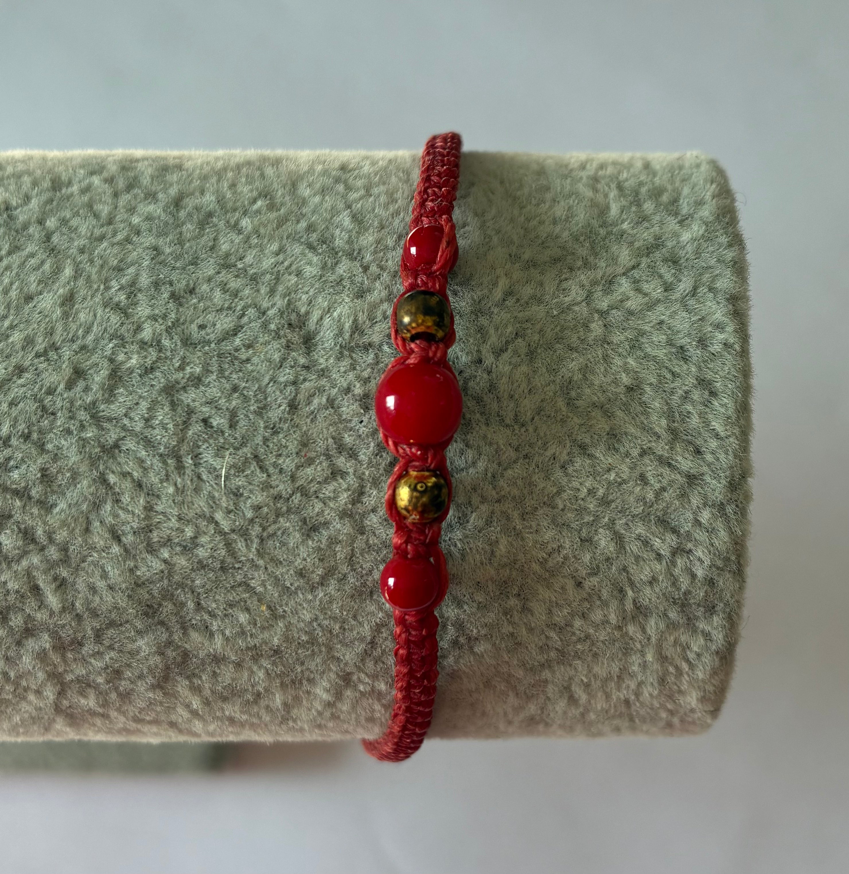 Bracelet macramé simple avec perles personnalisables