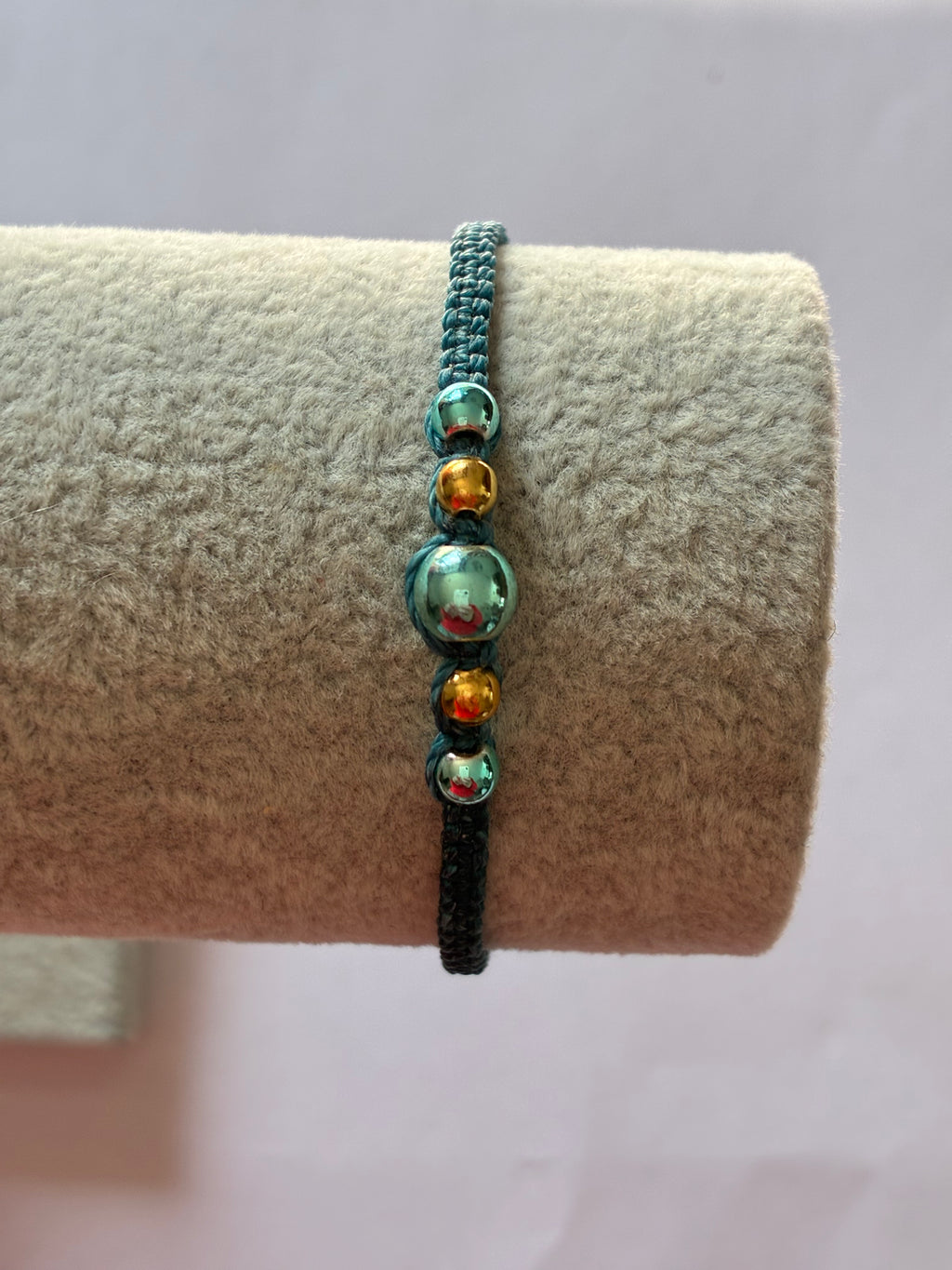Bracelet macramé simple avec perles personnalisables