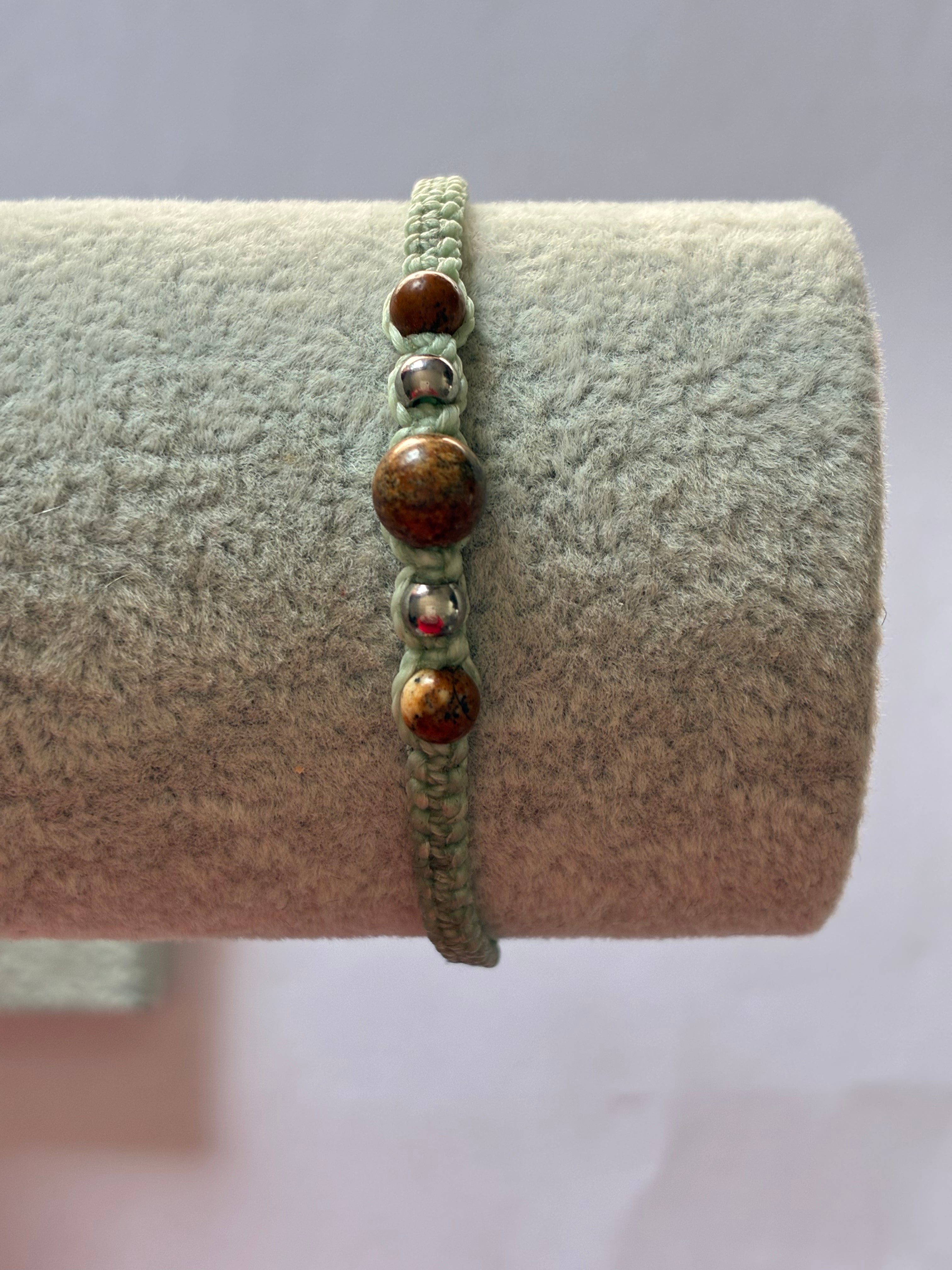 Bracelet macramé simple avec perles personnalisables