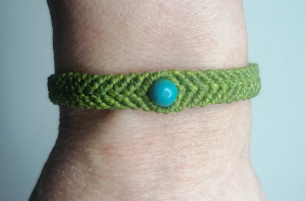 Bracelet macramé simple avec perles personnalisables